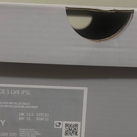 Nike Air Force 1 - Picture 5 of 5